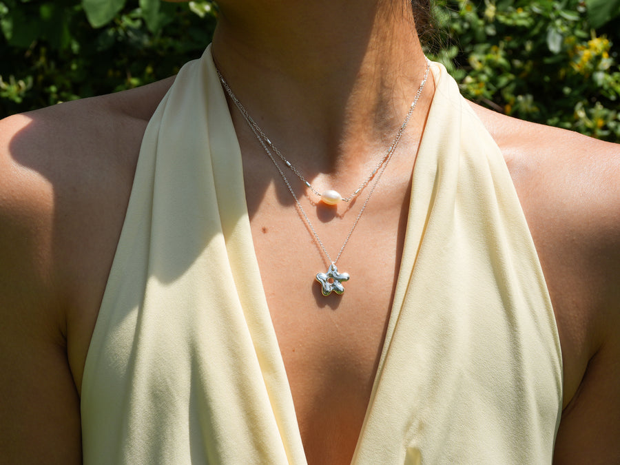 Marshmallow Daisy Necklace
