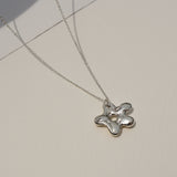 Marshmallow Daisy Necklace